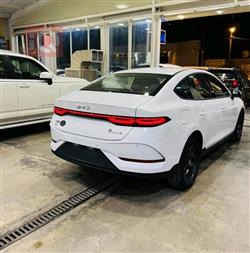 بی وای دی Qin Plus